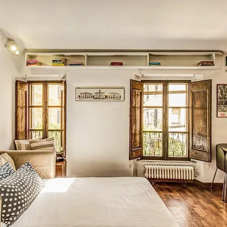 Homehouse Garofano - Rione Monti - Colosseum Apartamento Roma