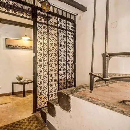 Homehouse Garofano - Rione Monti - Colosseum Apartamento Roma
